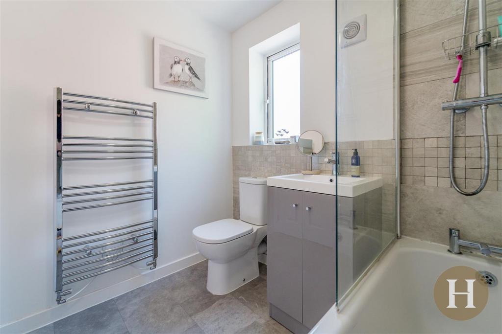 Hadleigh Estate Agents-26.jpg