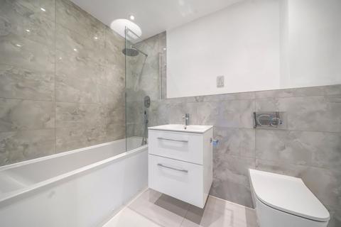 undefined, Obelisk Way, Surrey GU15
