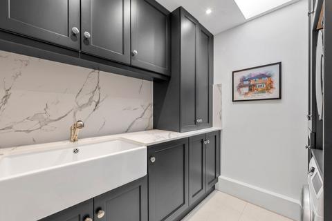 22 Elmfield Way, South Croydon, CR2 0ED
