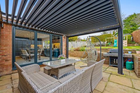 22 Elmfield Way, South Croydon, CR2 0ED