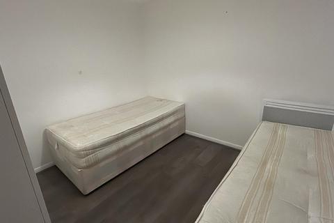 1 bedroom apartment to rent, Clapton Common E5