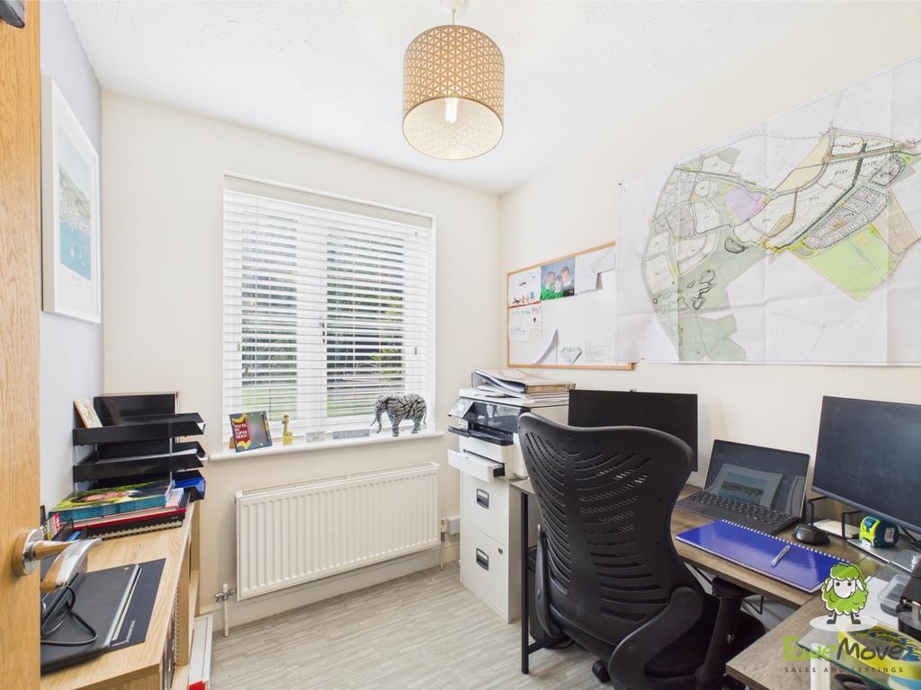 Ewe Move Estate Agents Basingstoke 7 Basingfield Cl