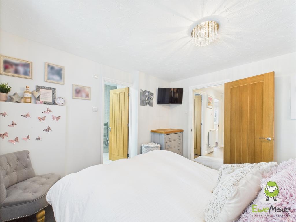 Ewe Move Estate Agents Basingstoke 7 Basingfield Cl