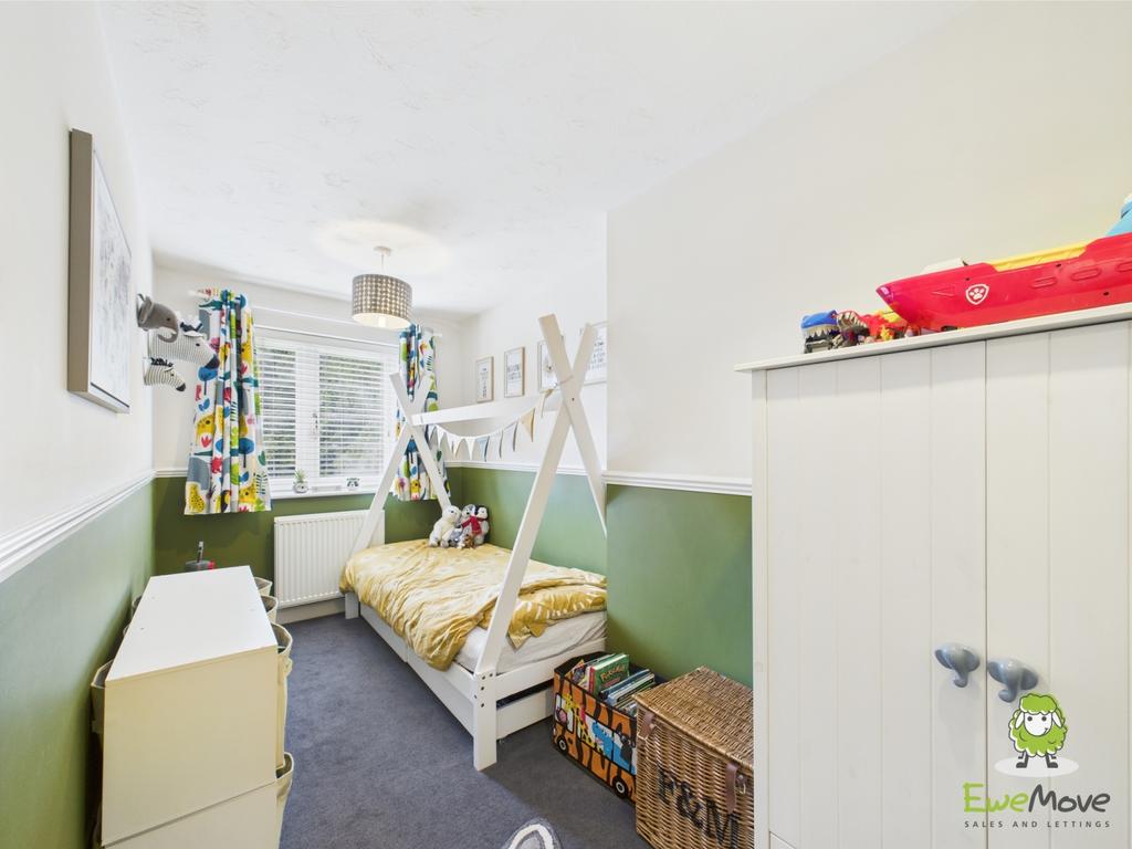Ewe Move Estate Agents Basingstoke 7 Basingfield Cl