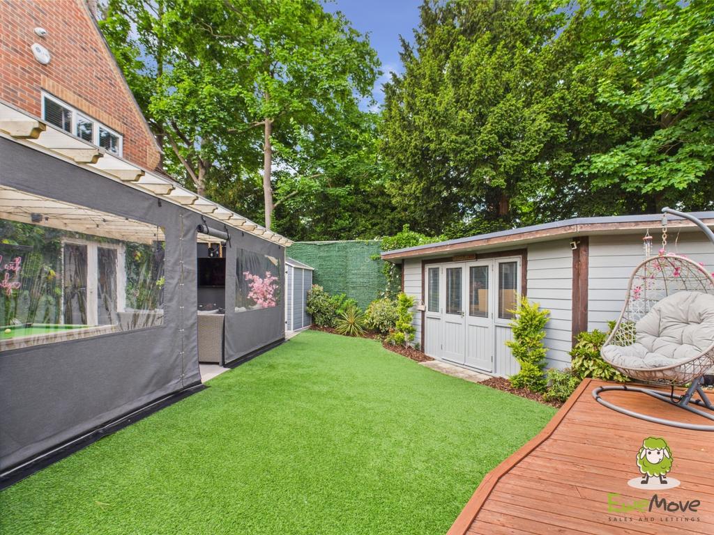 Ewe Move Estate Agents Basingstoke 7 Basingfield Cl