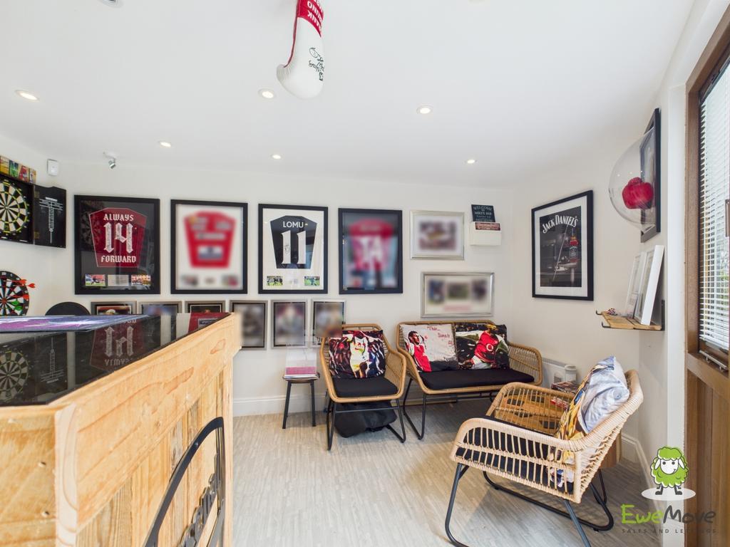Ewe Move Estate Agents Basingstoke 7 Basingfield Cl