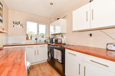 33 Windsor Close, Southwater, Horsham, RH13 9XH