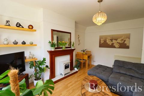 19 Shrublands Close, Chelmsford, CM2 6LR