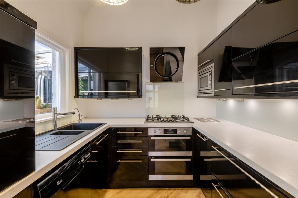 8649125-interior11.jpg