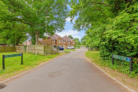 4 bedroom semi-detached house for sale, Millfield Close, Horley, Surrey, RH6
