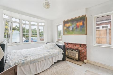 4 bedroom chalet for sale, Bangors Road North, Iver SL0