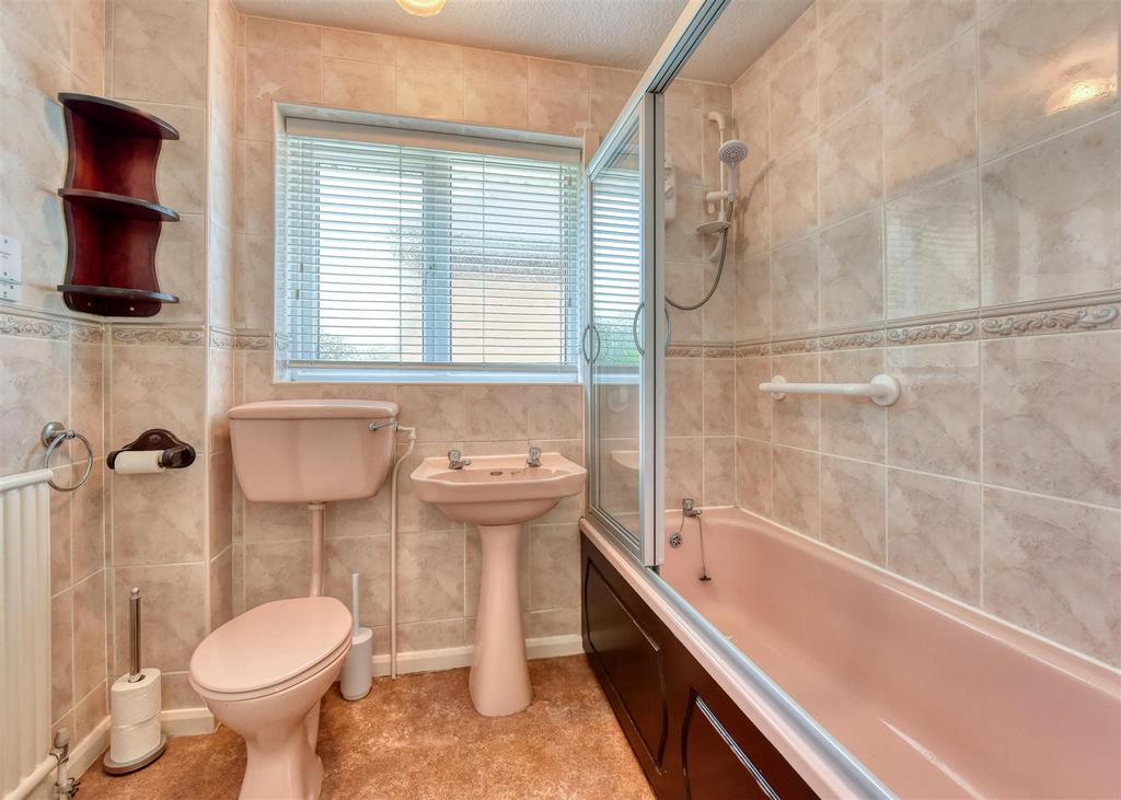 334a Penn Road-Bathroom.jpg
