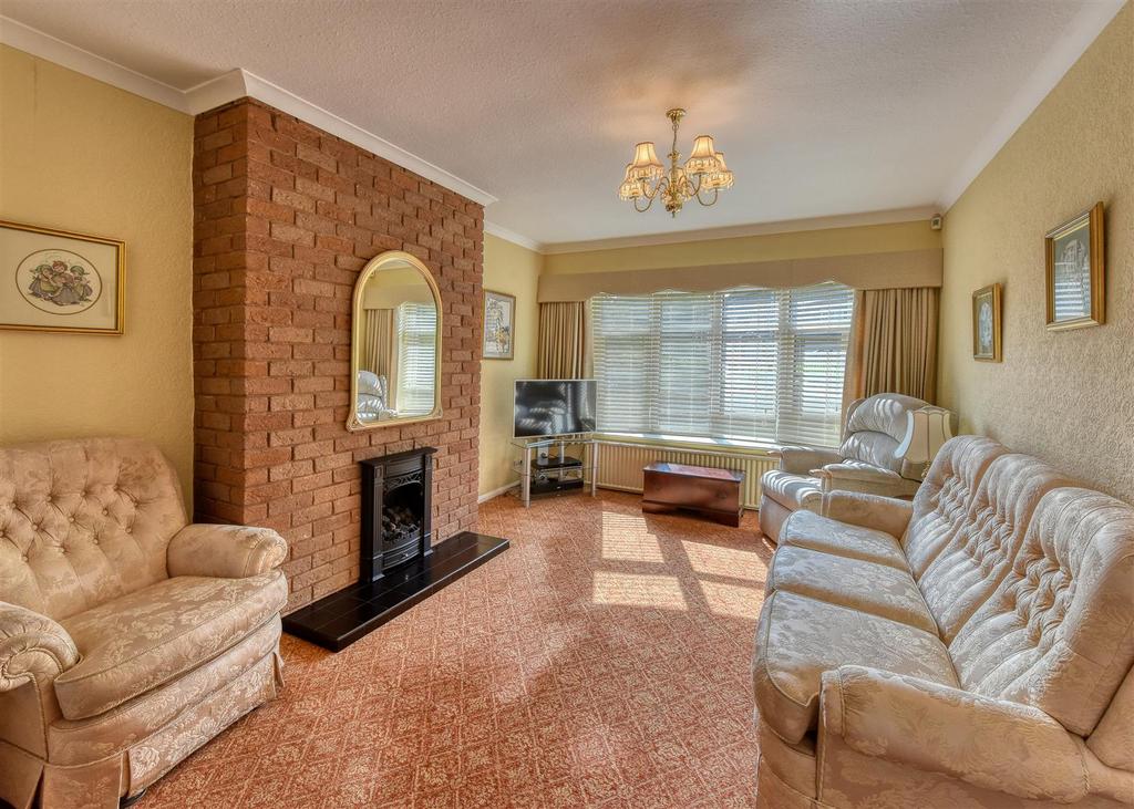 334a Penn Road-Living Room (2).jpg