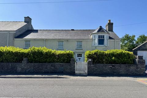 3 bedroom cottage for sale, Caergeiliog, Holyhead Road, LL65