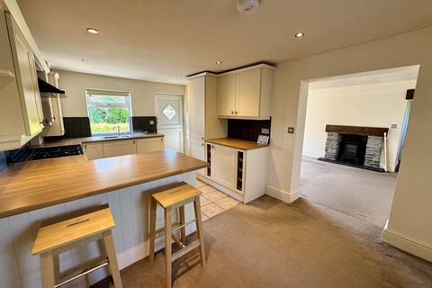 3 bedroom cottage for sale, Caergeiliog, Holyhead Road, LL65