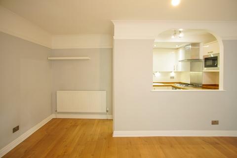 2 bedroom apartment to rent, Richmond Park Road, Bristol BS8