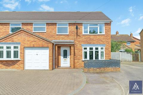 26 Charterhouse Close, Brackley, NN13 6AP