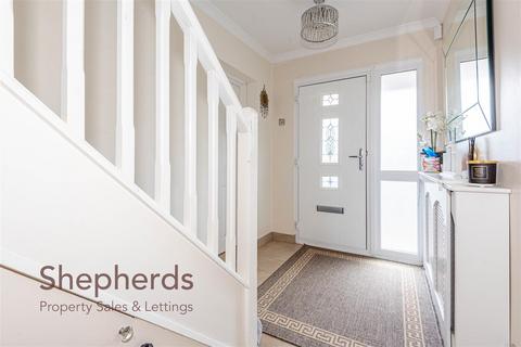 4 bedroom semi-detached house for sale, Westlea Road, Broxbourne EN10