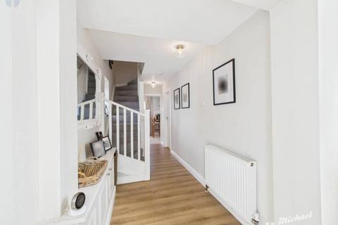 3 bedroom semi-detached house for sale, Dorset Place, Aylesbury
