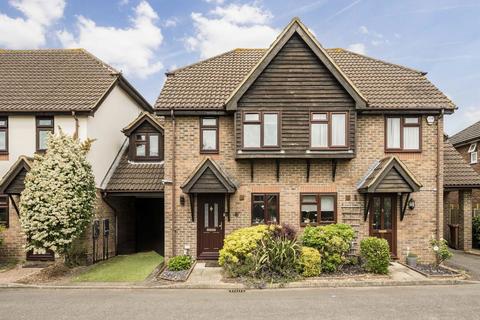 7 Priory Gardens, Ashford, TW15 1NZ