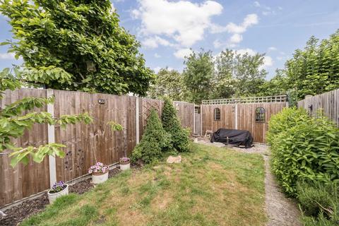 7 Priory Gardens, Ashford, TW15 1NZ
