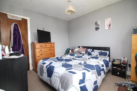 49 Squires Gate, Gunthorpe, Peterborough, PE4 7BT