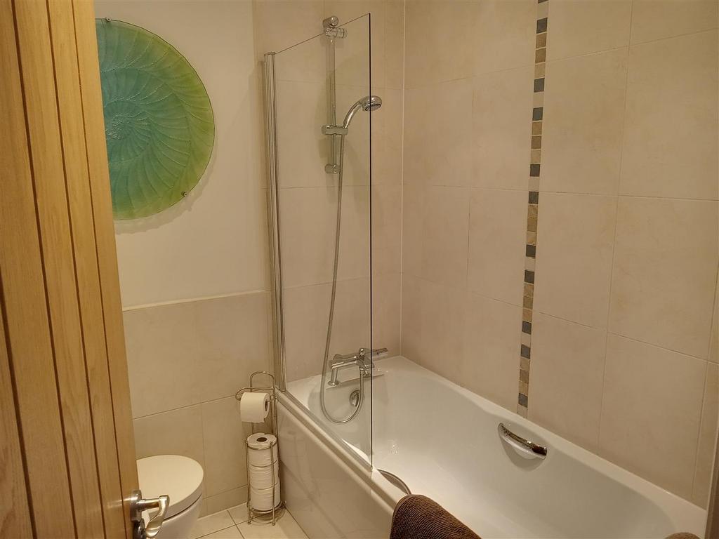 3 piece bathroom