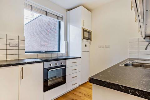 2 bedroom apartment to rent, Fulham Road