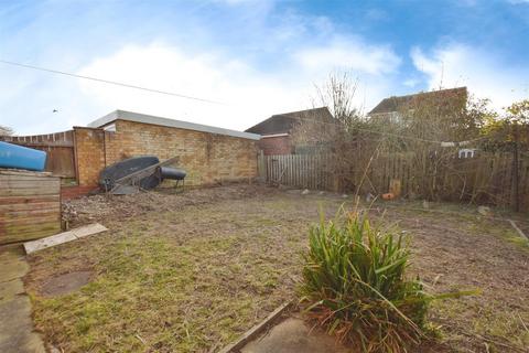 3 bedroom semi-detached house for sale, The Queensway, Hull