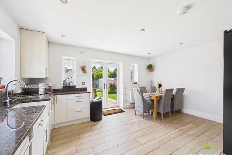 6 Bell View, Cross Houses, Shrewsbury, SY5 6JQ
