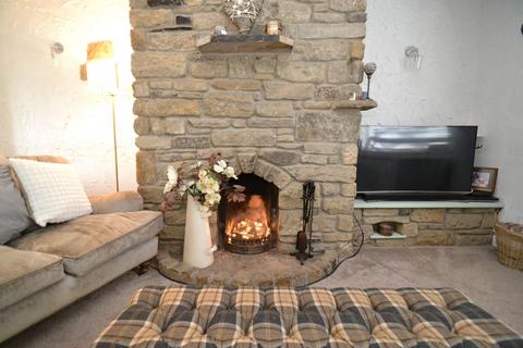 2 bedroom cottage for sale, Thackley, Thackley BD10