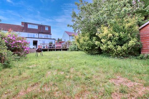 74 Masefield Avenue, Borehamwood, WD6 2HG