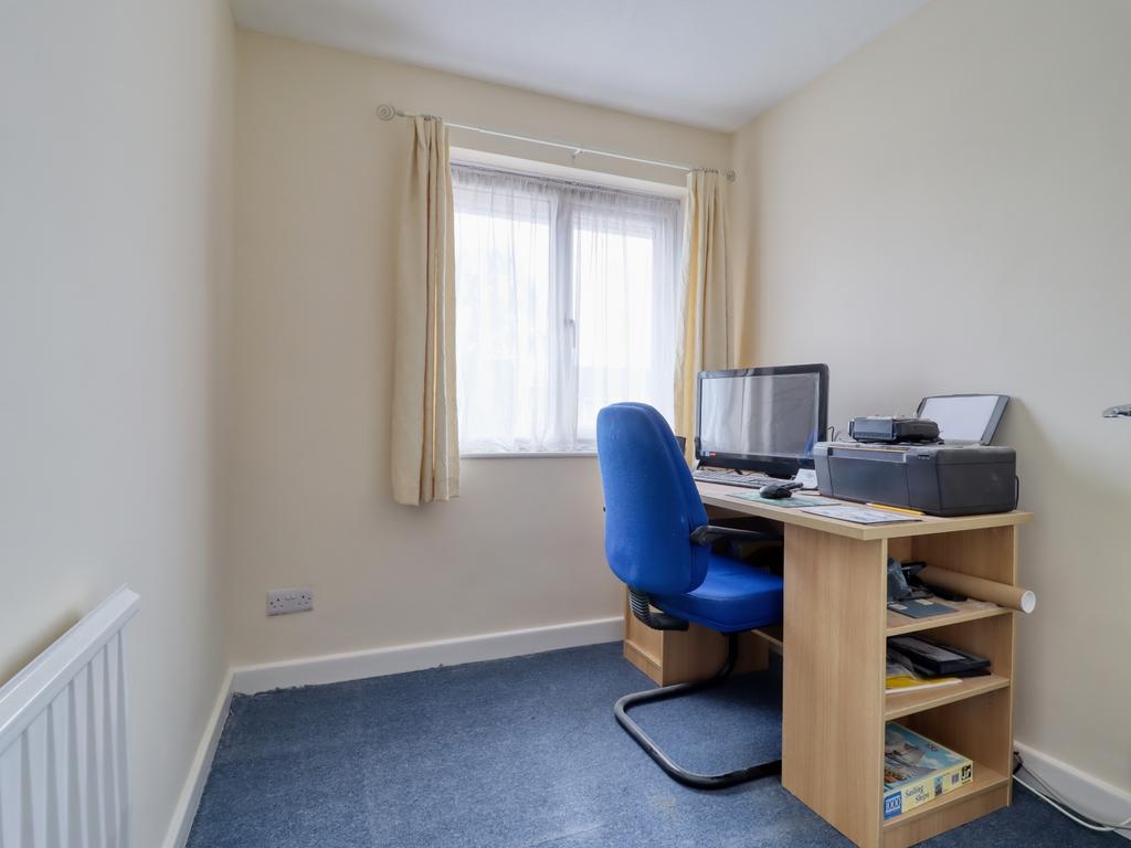Bedroom Three - Ewe Move Swindon South