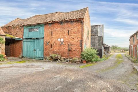 undefined, Main Street, Coddington, Newark