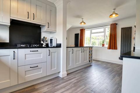 10 Broomfields, Hatfield Heath, Bishop's Stortford, CM22 7EH