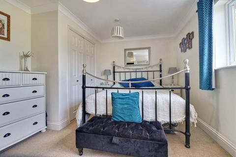 10 Broomfields, Hatfield Heath, Bishop's Stortford, CM22 7EH