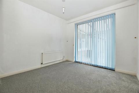15 Fleming Walk, Hull, HU4 6SW