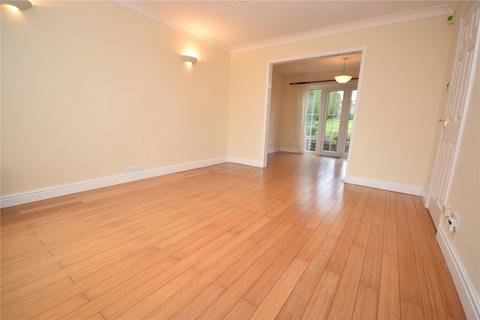 4 bedroom detached house to rent, Ullswater Drive, Wetherby, West Yorkshire