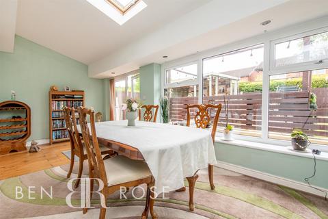 6 Long Close, Leyland, PR26 7AB