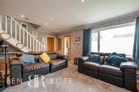 6 Long Close, Leyland, PR26 7AB