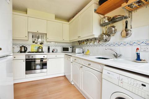 4 Cranberry Way, Hull, HU4 7AQ