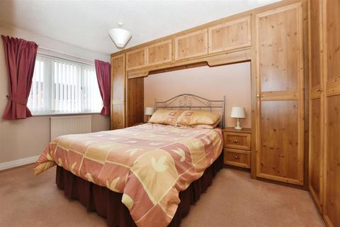 4 Cranberry Way, Hull, HU4 7AQ