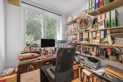 11 Allingham Street, London, N1 8NX