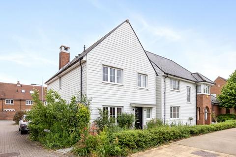 6 Brickyard Way, Faygate, Horsham, RH12 0AE