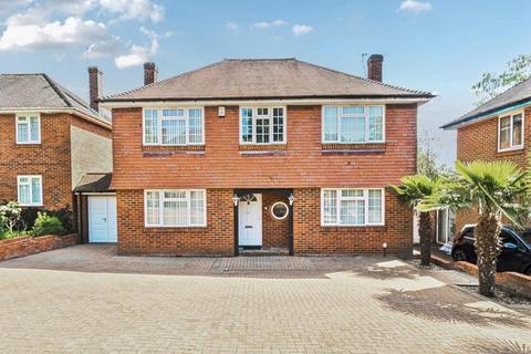 5 bedroom detached house for sale, Denbigh Gardens, Bassett, Southampton, Hampshire, SO16