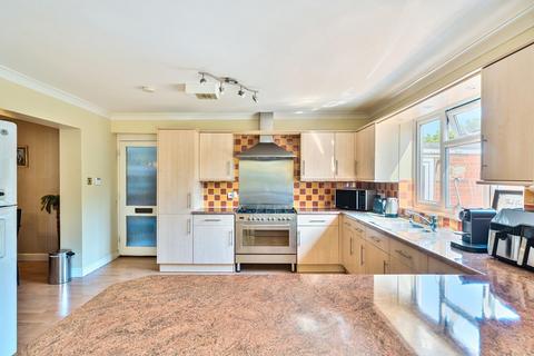 5 bedroom detached house for sale, Denbigh Gardens, Bassett, Southampton, Hampshire, SO16