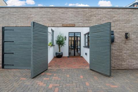 Mews House, Ferry Quays Courtyard