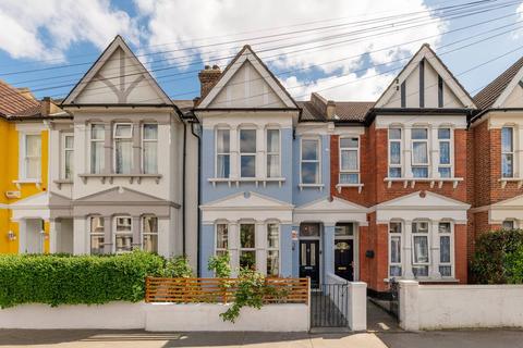 18 Huntly Road, London, SE25 6QY