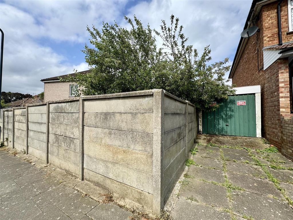Rear Garage