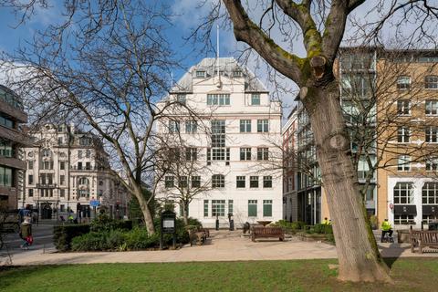 Office to rent, 61 Queen St London EC4R 1AF